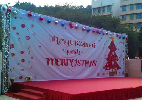 如何使幼兒園畢業典禮鄭州桁架噴繪背景板設計凸顯主題？